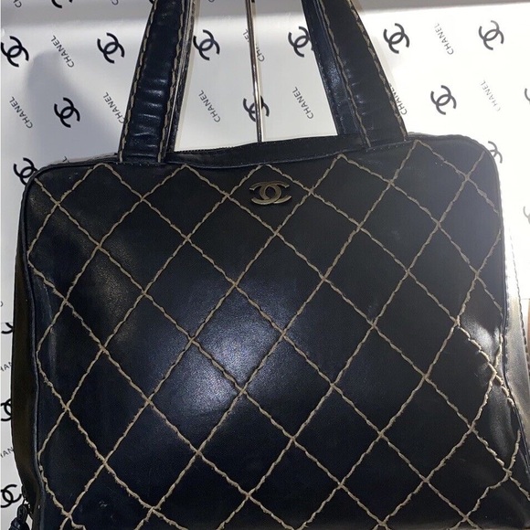 CHANEL Leather Wild Stitch CC Shoulder Bag - Picture 1 of 5